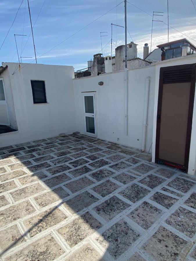 Un Cuore E Due Capanne Ceglie Messapica Exterior photo